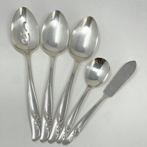 International EXQUISITE Silverplate 1957 Serving Table Sugar Spoons Butter Knife